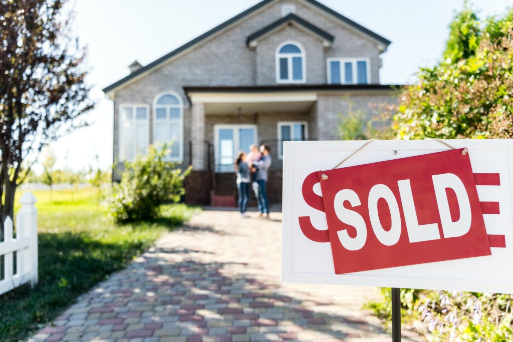  how long does it take to flip a house from beginning to sold